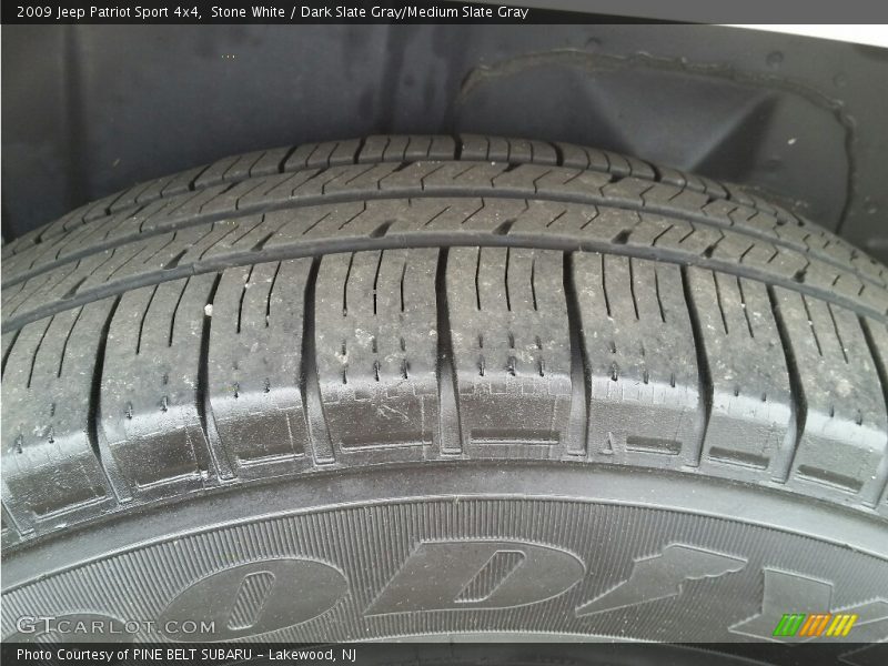 Stone White / Dark Slate Gray/Medium Slate Gray 2009 Jeep Patriot Sport 4x4