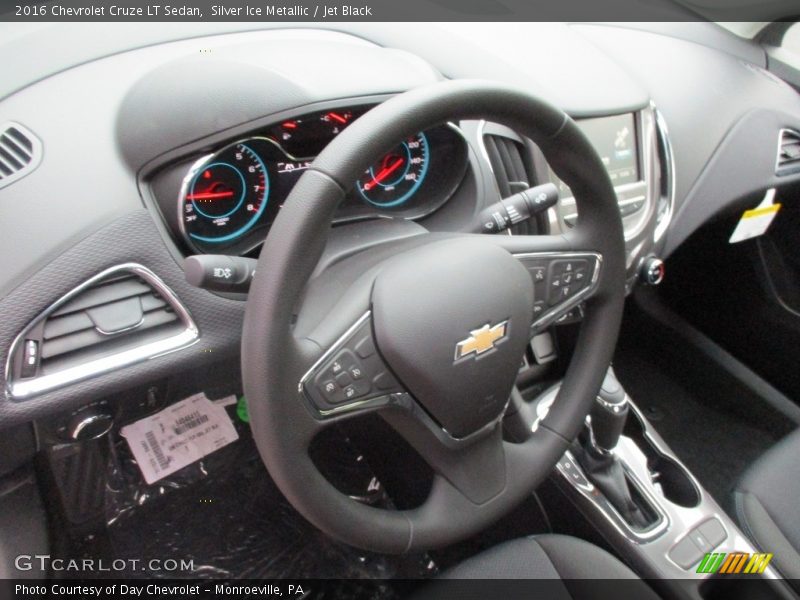 Silver Ice Metallic / Jet Black 2016 Chevrolet Cruze LT Sedan