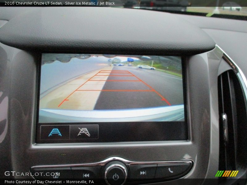 Silver Ice Metallic / Jet Black 2016 Chevrolet Cruze LT Sedan