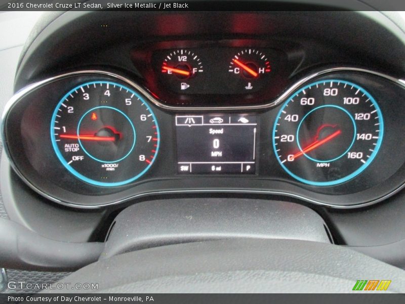 Silver Ice Metallic / Jet Black 2016 Chevrolet Cruze LT Sedan
