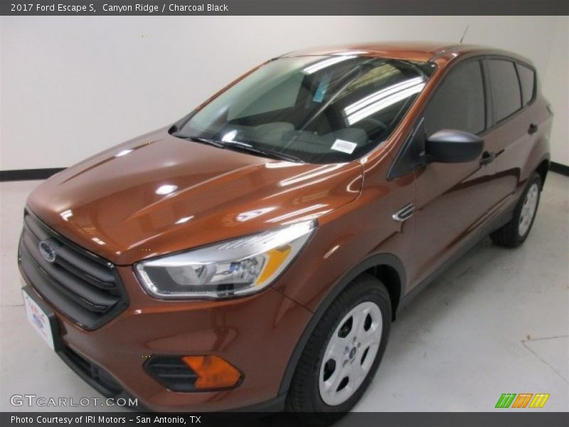 Canyon Ridge / Charcoal Black 2017 Ford Escape S