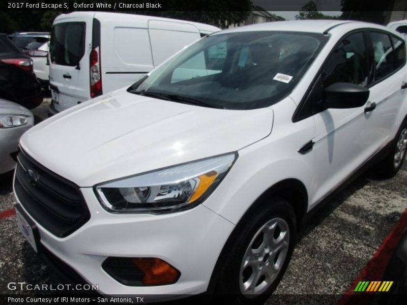 Oxford White / Charcoal Black 2017 Ford Escape S