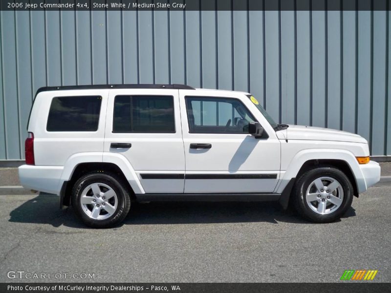 Stone White / Medium Slate Gray 2006 Jeep Commander 4x4