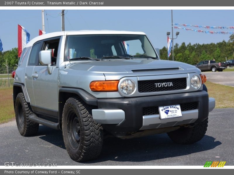 Titanium Metallic / Dark Charcoal 2007 Toyota FJ Cruiser