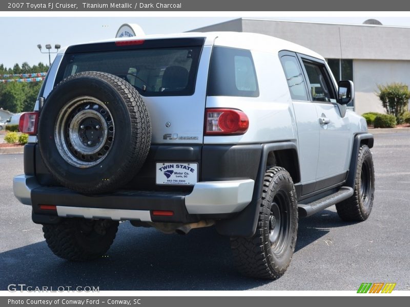 Titanium Metallic / Dark Charcoal 2007 Toyota FJ Cruiser