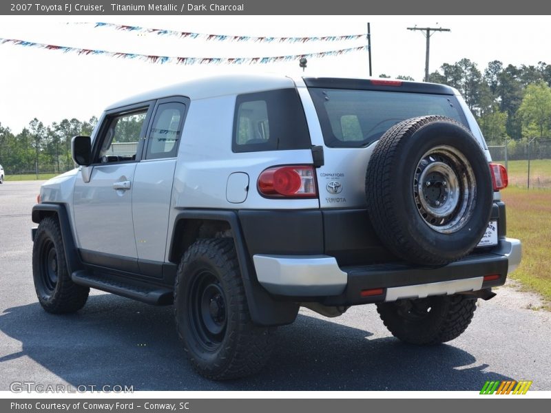 Titanium Metallic / Dark Charcoal 2007 Toyota FJ Cruiser