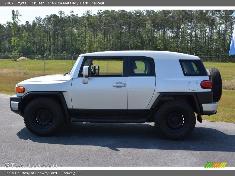 Titanium Metallic / Dark Charcoal 2007 Toyota FJ Cruiser