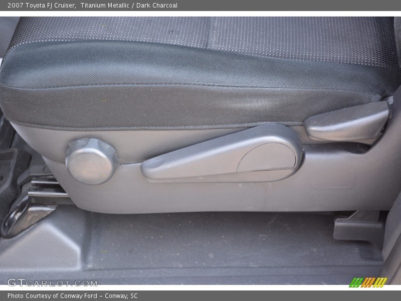 Titanium Metallic / Dark Charcoal 2007 Toyota FJ Cruiser