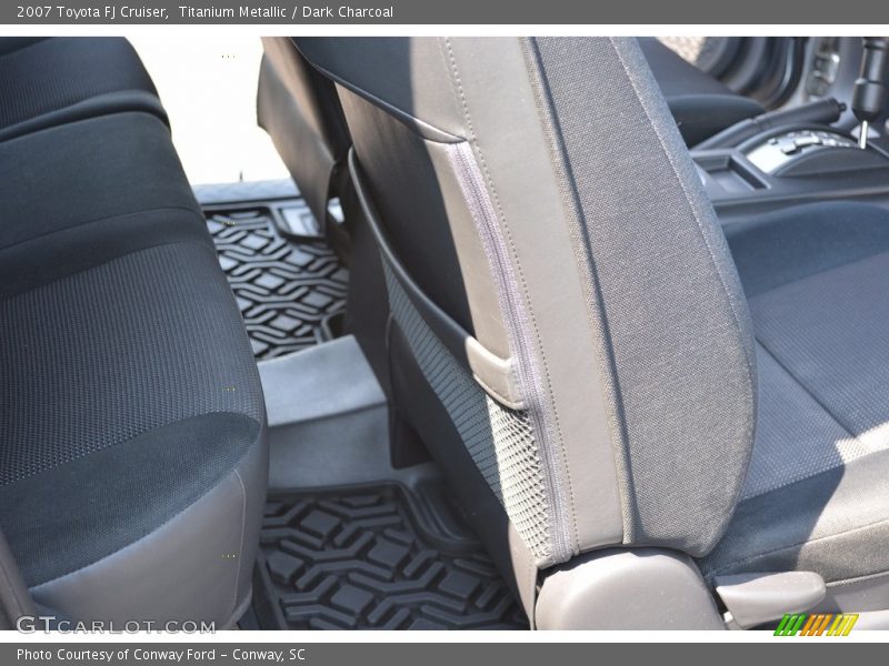 Titanium Metallic / Dark Charcoal 2007 Toyota FJ Cruiser