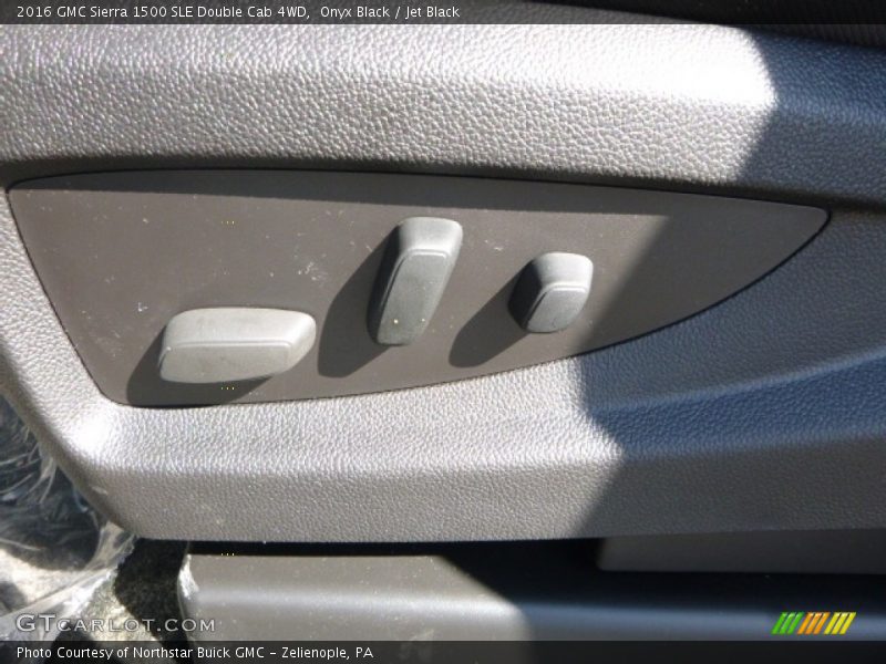 Onyx Black / Jet Black 2016 GMC Sierra 1500 SLE Double Cab 4WD