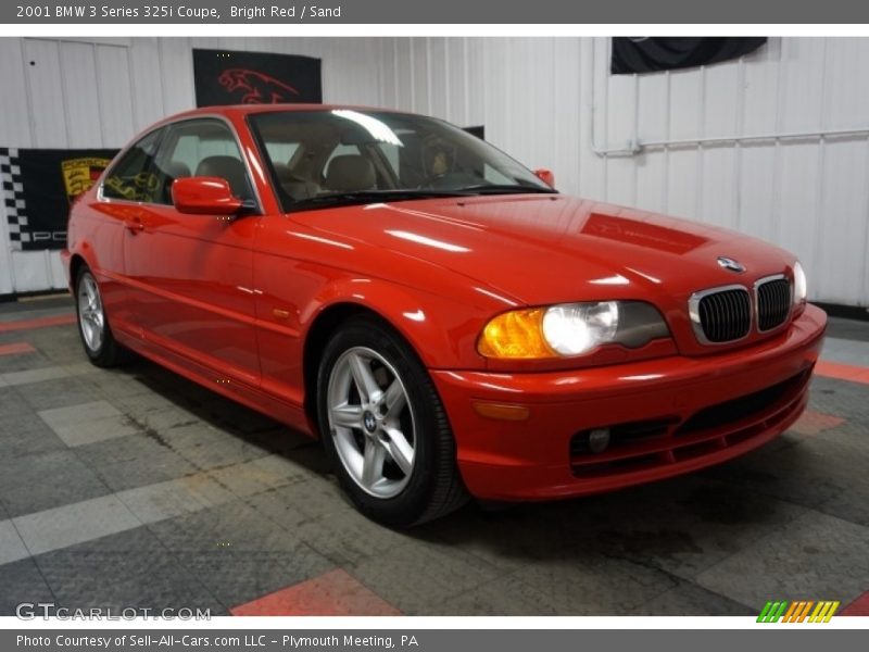 Front 3/4 View of 2001 3 Series 325i Coupe