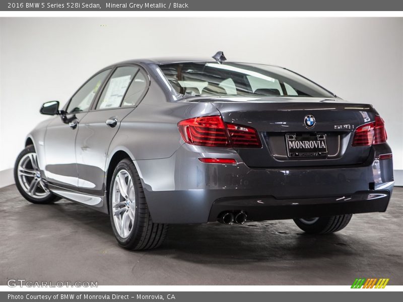 Mineral Grey Metallic / Black 2016 BMW 5 Series 528i Sedan