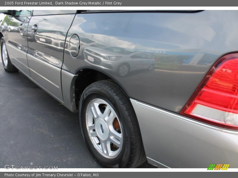 Dark Shadow Grey Metallic / Flint Grey 2005 Ford Freestar Limited