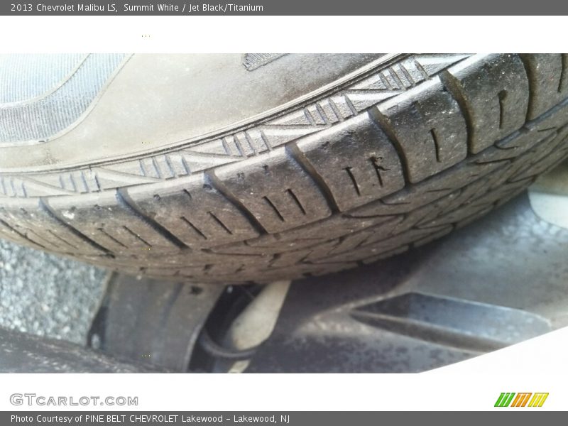Summit White / Jet Black/Titanium 2013 Chevrolet Malibu LS