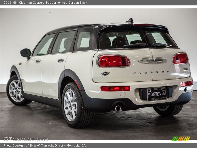 Pepper White / Carbon Black 2016 Mini Clubman Cooper