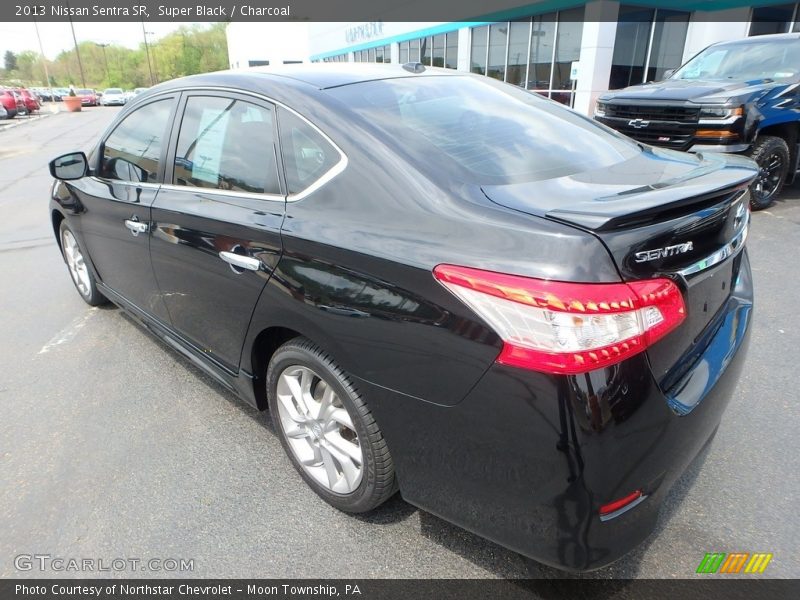 Super Black / Charcoal 2013 Nissan Sentra SR