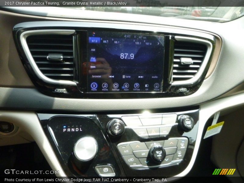 Granite Crystal Metallic / Black/Alloy 2017 Chrysler Pacifica Touring