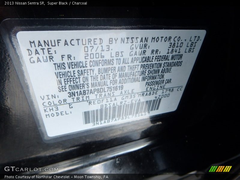 Super Black / Charcoal 2013 Nissan Sentra SR