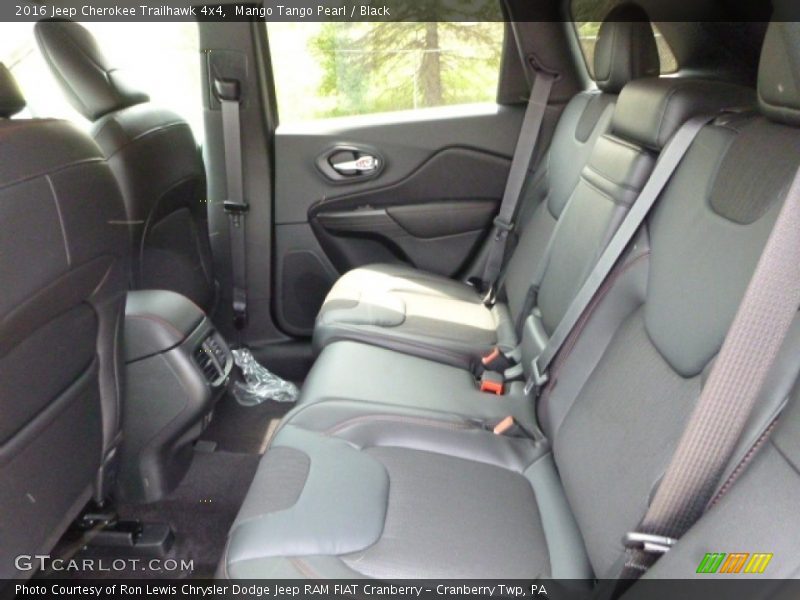 Mango Tango Pearl / Black 2016 Jeep Cherokee Trailhawk 4x4