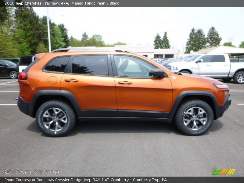 Mango Tango Pearl / Black 2016 Jeep Cherokee Trailhawk 4x4