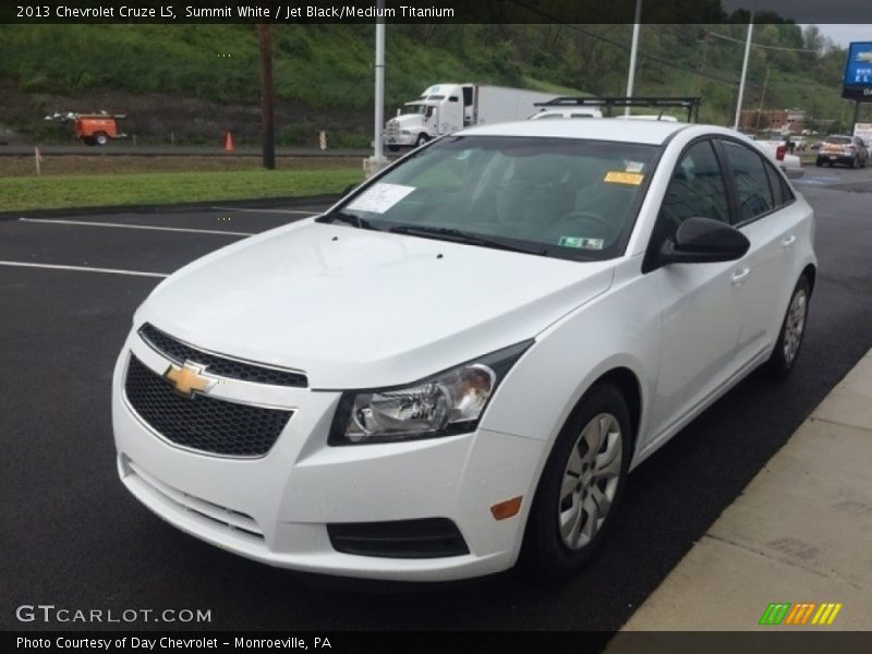 Summit White / Jet Black/Medium Titanium 2013 Chevrolet Cruze LS