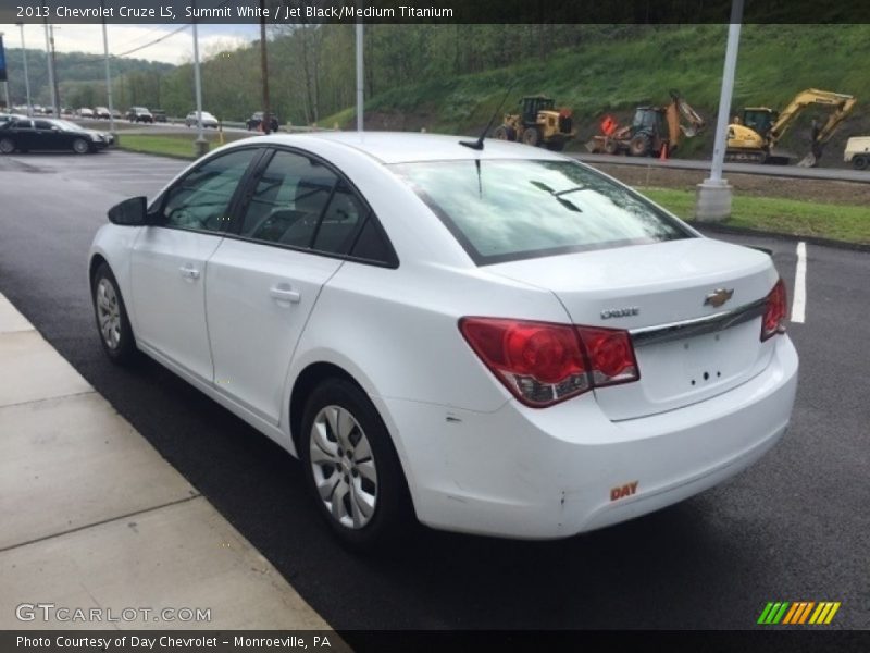 Summit White / Jet Black/Medium Titanium 2013 Chevrolet Cruze LS