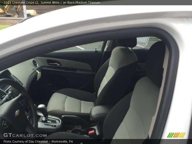 Summit White / Jet Black/Medium Titanium 2013 Chevrolet Cruze LS