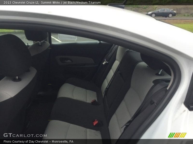 Summit White / Jet Black/Medium Titanium 2013 Chevrolet Cruze LS