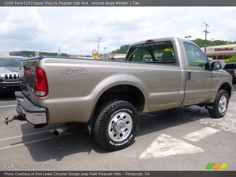 Arizona Beige Metallic / Tan 2005 Ford F250 Super Duty XL Regular Cab 4x4