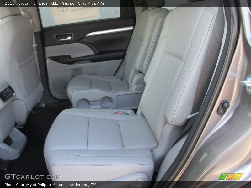 Predawn Gray Mica / Ash 2016 Toyota Highlander XLE