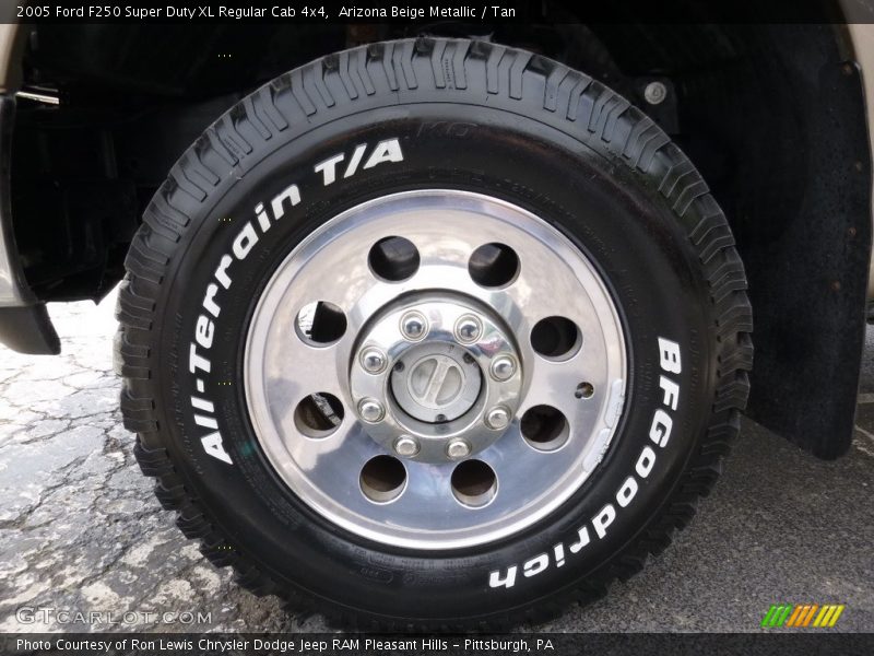 Arizona Beige Metallic / Tan 2005 Ford F250 Super Duty XL Regular Cab 4x4