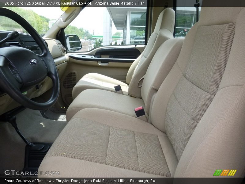 Arizona Beige Metallic / Tan 2005 Ford F250 Super Duty XL Regular Cab 4x4