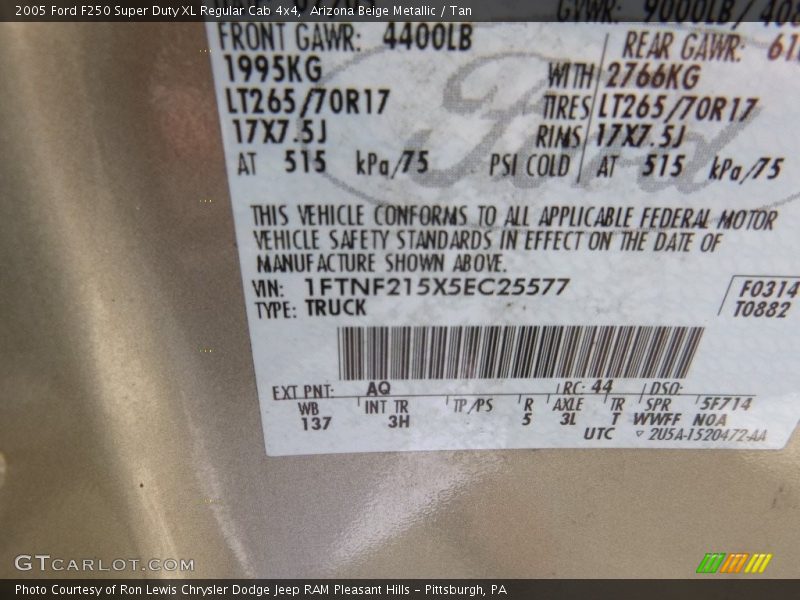 Arizona Beige Metallic / Tan 2005 Ford F250 Super Duty XL Regular Cab 4x4