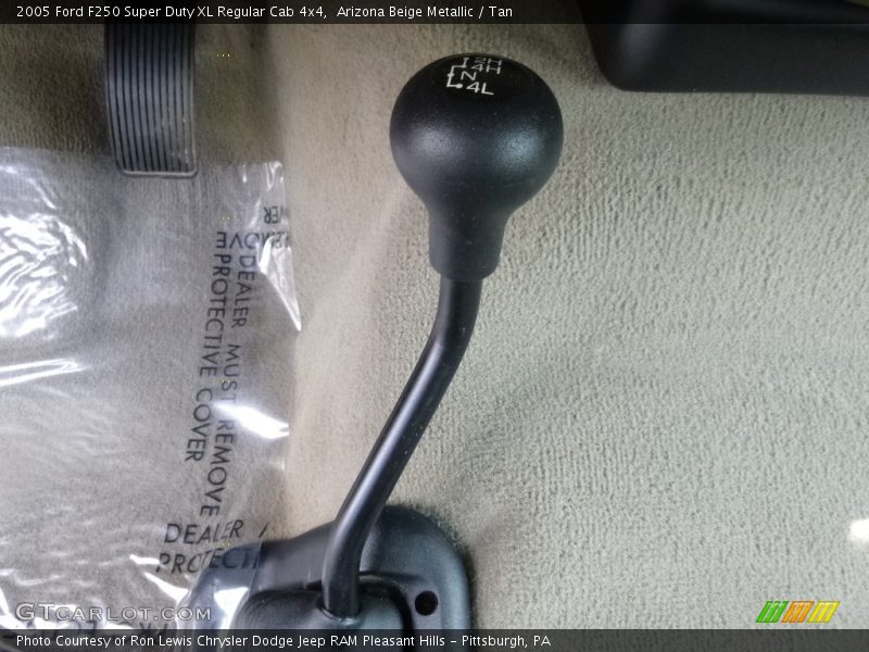 Arizona Beige Metallic / Tan 2005 Ford F250 Super Duty XL Regular Cab 4x4