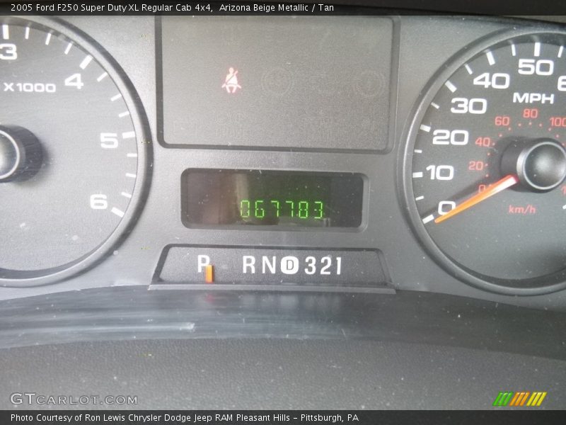 Arizona Beige Metallic / Tan 2005 Ford F250 Super Duty XL Regular Cab 4x4