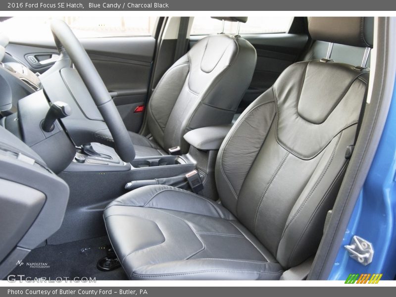 Blue Candy / Charcoal Black 2016 Ford Focus SE Hatch