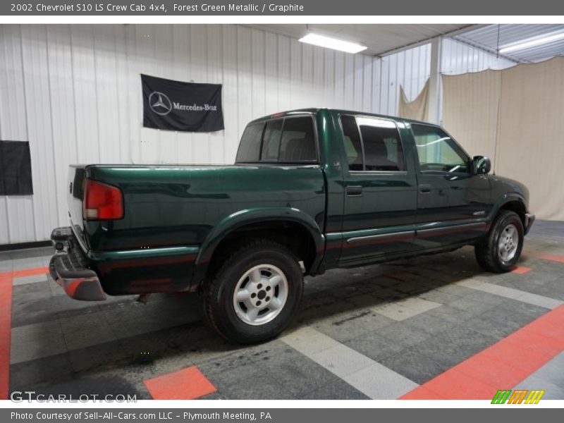 Forest Green Metallic / Graphite 2002 Chevrolet S10 LS Crew Cab 4x4