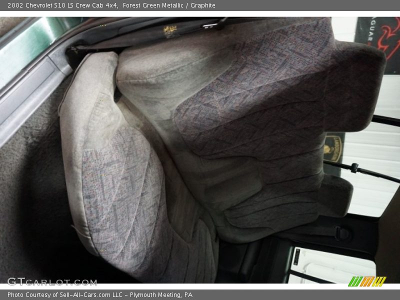 Forest Green Metallic / Graphite 2002 Chevrolet S10 LS Crew Cab 4x4
