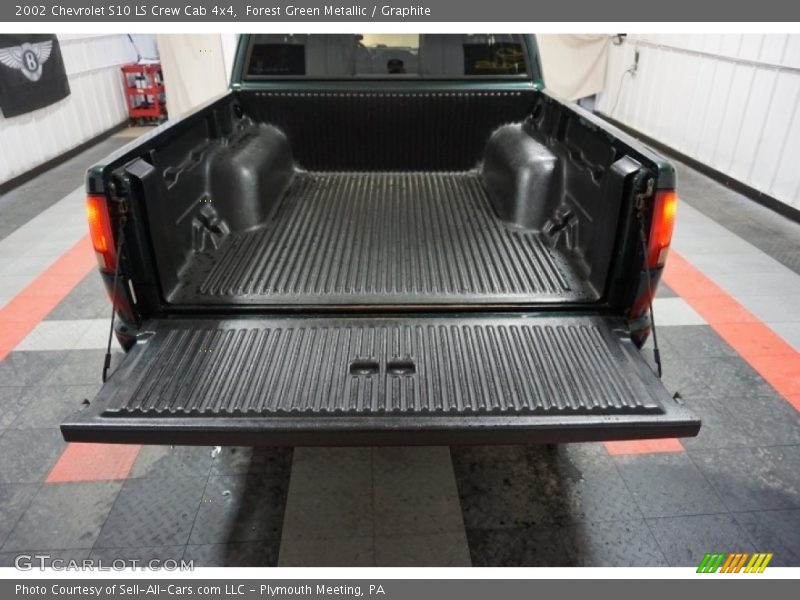 Forest Green Metallic / Graphite 2002 Chevrolet S10 LS Crew Cab 4x4