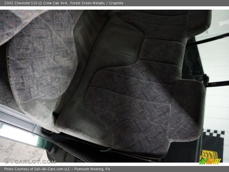Forest Green Metallic / Graphite 2002 Chevrolet S10 LS Crew Cab 4x4