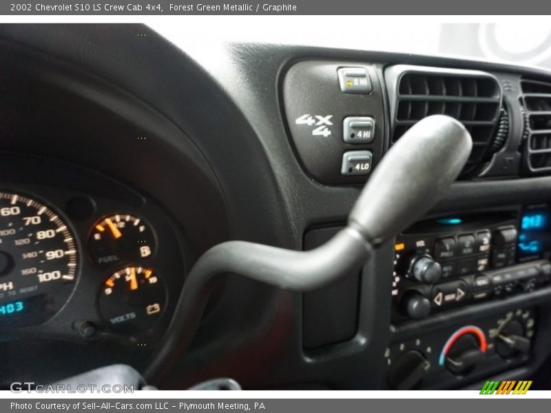 Forest Green Metallic / Graphite 2002 Chevrolet S10 LS Crew Cab 4x4