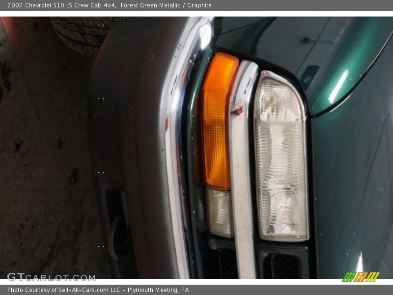 Forest Green Metallic / Graphite 2002 Chevrolet S10 LS Crew Cab 4x4