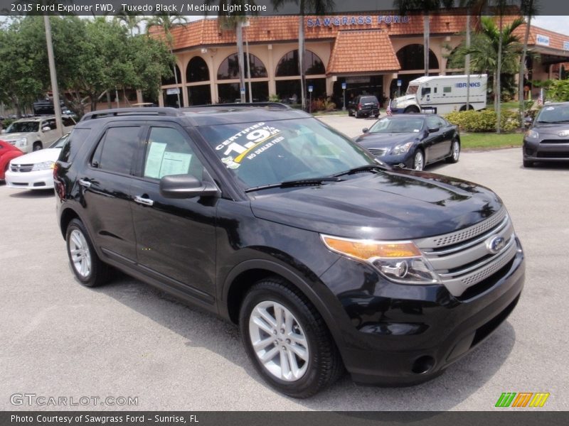 Tuxedo Black / Medium Light Stone 2015 Ford Explorer FWD