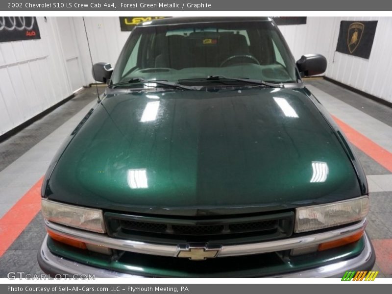 Forest Green Metallic / Graphite 2002 Chevrolet S10 LS Crew Cab 4x4
