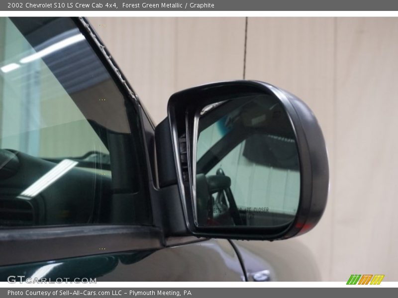 Forest Green Metallic / Graphite 2002 Chevrolet S10 LS Crew Cab 4x4