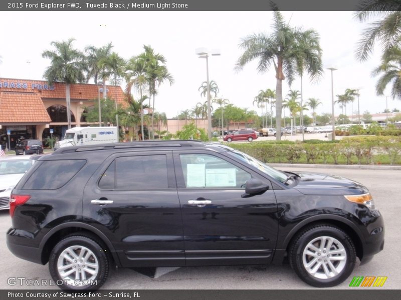 Tuxedo Black / Medium Light Stone 2015 Ford Explorer FWD