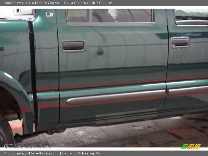 Forest Green Metallic / Graphite 2002 Chevrolet S10 LS Crew Cab 4x4