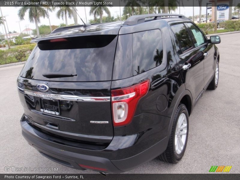 Tuxedo Black / Medium Light Stone 2015 Ford Explorer FWD