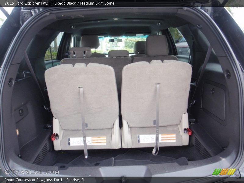 Tuxedo Black / Medium Light Stone 2015 Ford Explorer FWD