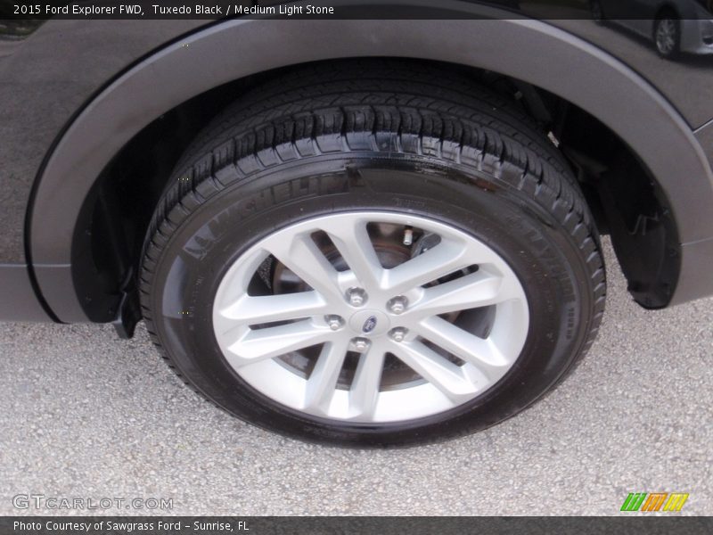 Tuxedo Black / Medium Light Stone 2015 Ford Explorer FWD